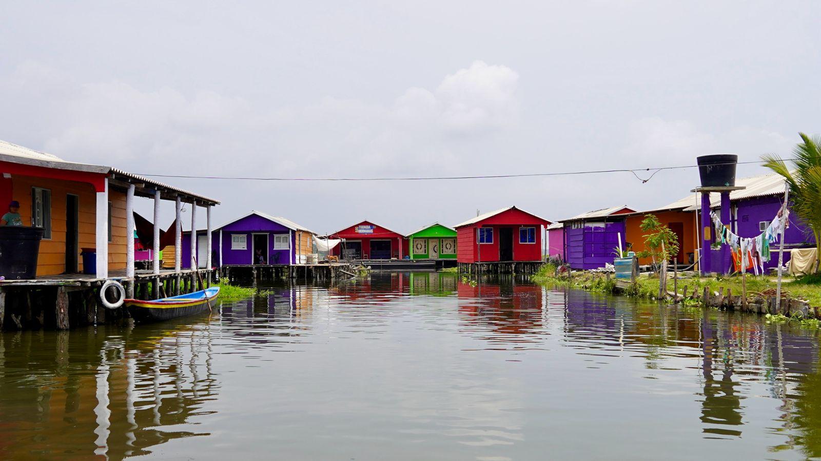 El Gobierno le apuesta al turismo comunitario en los pueblos palafitos a través de las rutas con color
