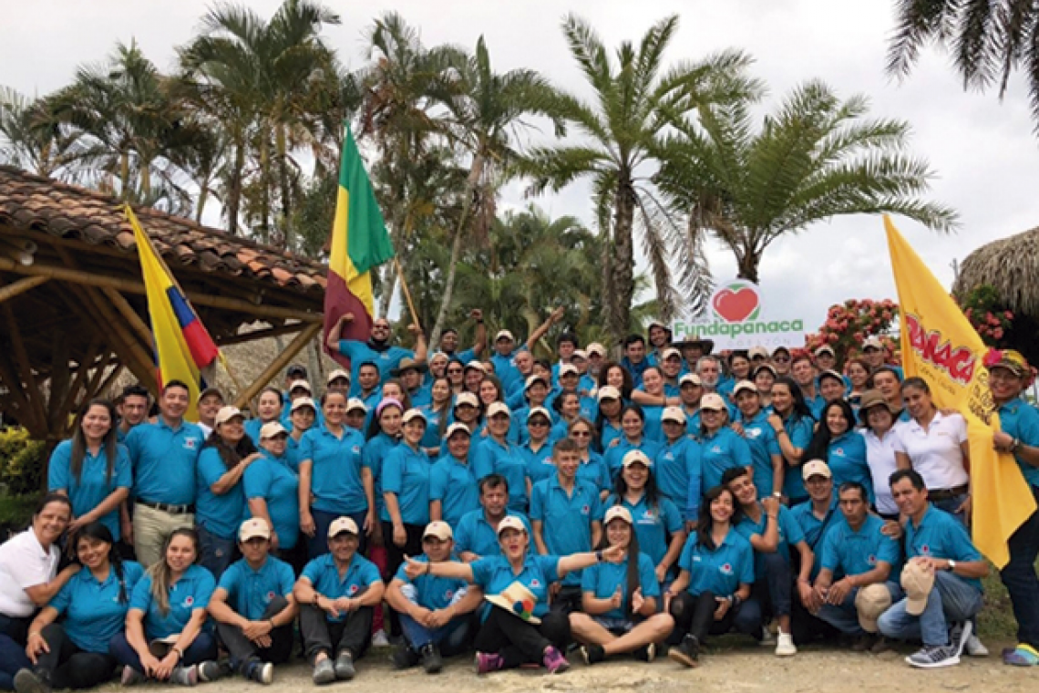 Servicios Turísticos de 6 departamentos culminan diplomado en agroturismo