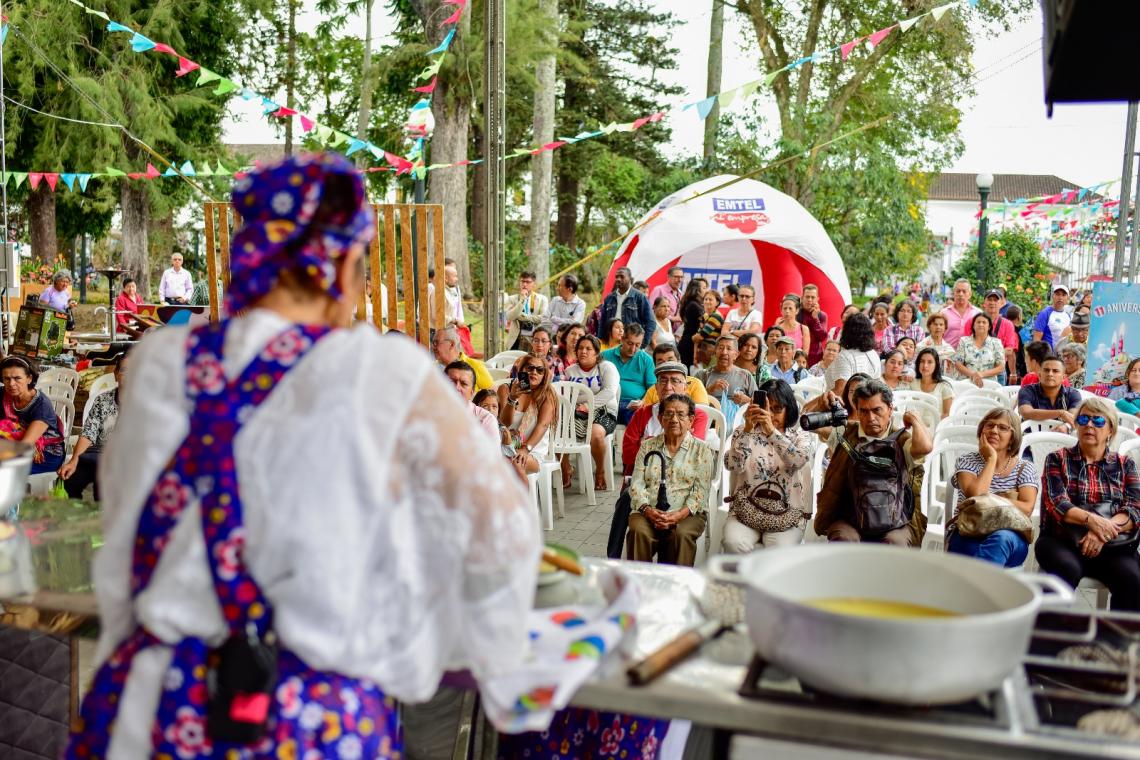 En esta versión del Congreso Gastronómico de Popayán, 450 prestadores turísticos ofrecerán sus servicios y recibirán a los miles de turistas nacionales y extranjeros que se congrega este evento.